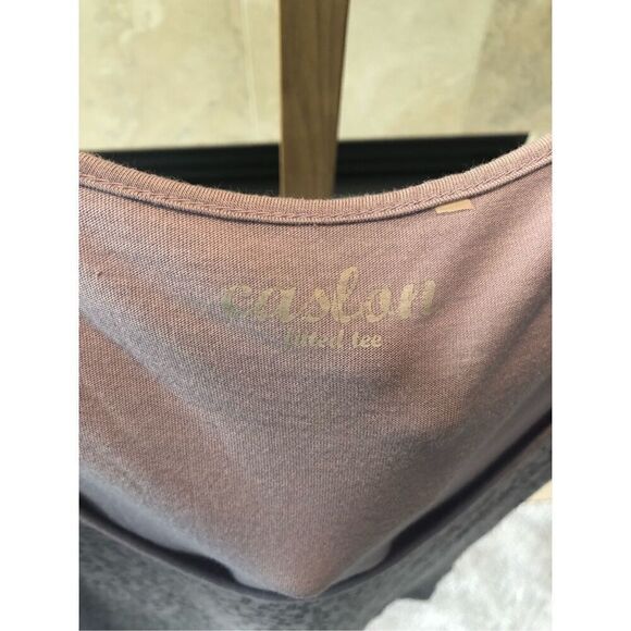 🌼5for$25🌼 Caslon Women’s Purple Sequin Front Design Fitted Tee Tank Size M - Picture 3 of 5